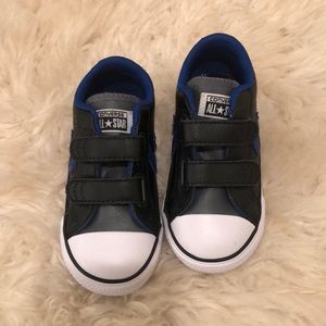 Boys Velcro Converse All Star Sneakers NWOT